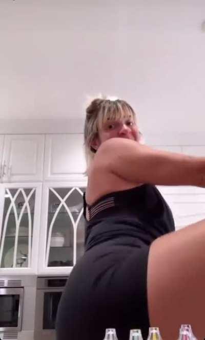 Ass ig video