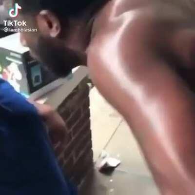 Someone come collect my unc😳PLEASE.