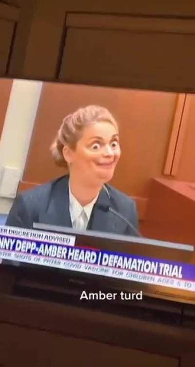 This filter on Amber Heard 😂