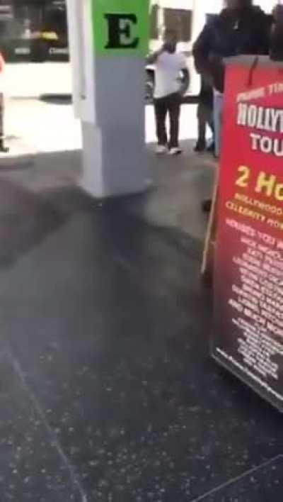 Unexpected outcome from street fight (graphic)