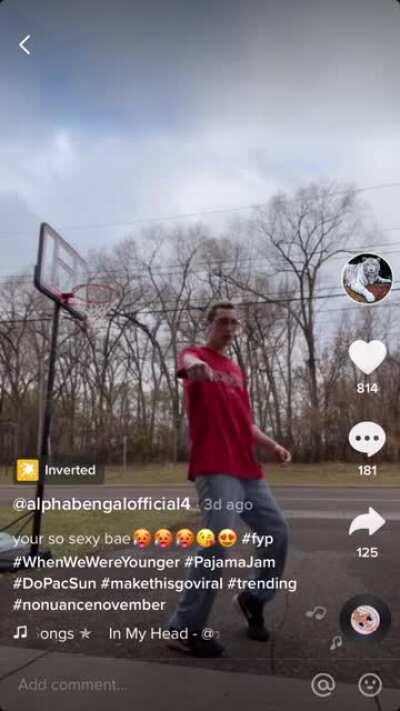 Girls, please contain your orgasms