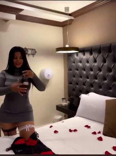 El primo tiene que estar disfrutando de eso