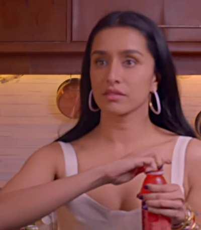 shraddha kapoor sexy in new ad(slow-motion)