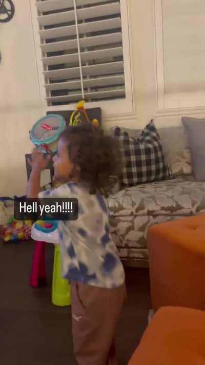 [Highlight] [Highlight] Francisco Lindor's daughter celebrates Buck winning NL Manager of the Year