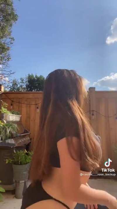 @cecilia___rose with some ass this time....