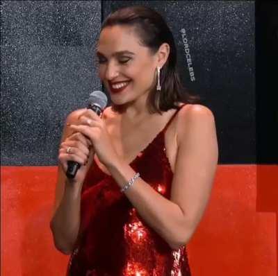 Imagine Gal Gadot doing this to your cock