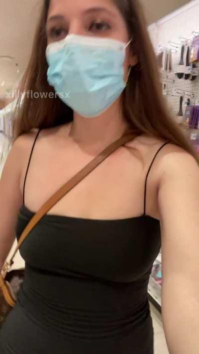 That awkward moment when the shopper behind you catches you flashing