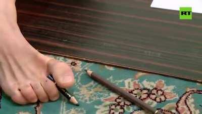 Fateme Hamami, 85% paralysed Iranian artist