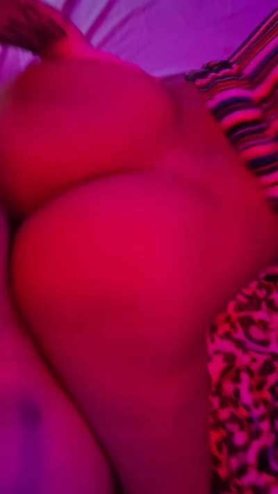 Freaky Friday😈 Who wanna have fun with us tonight?😝💦😈📲