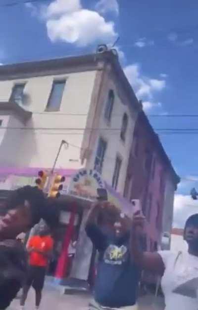 Get out of the way im tryna see something