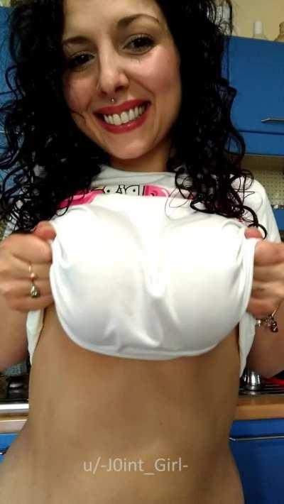 Revealing my huge boobs, hope you'll appreciate