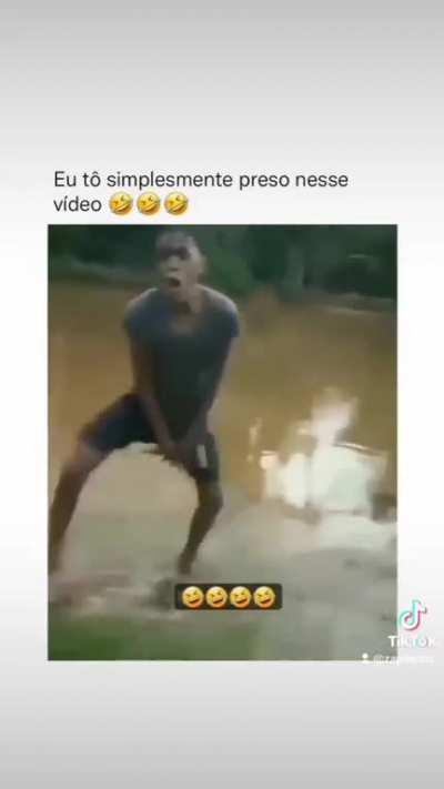 To rindo mas doeu em mim 😂😂😂