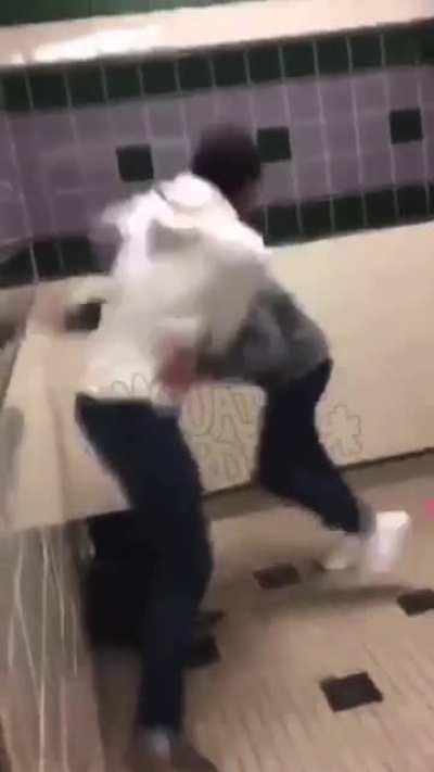 Fight over a stolen vape pen