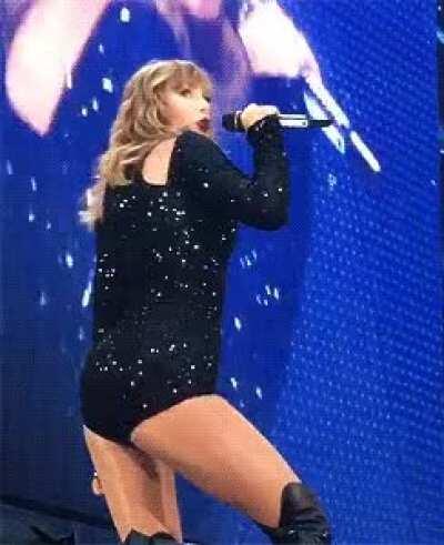 Taylor Alison Swift Shaking Her Hot Ass