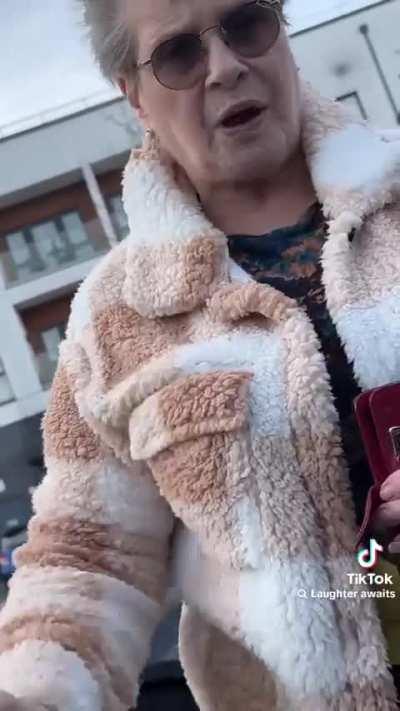 Boomer threatens to send down her boyfriend, THE Kyle Smith, if guy doesn’t move out of parking space in a non-reserved lot