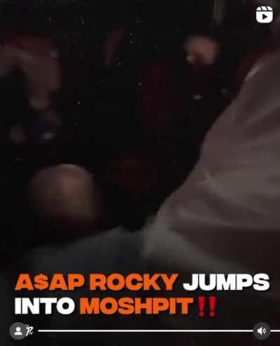 Rocky went though the same fate In the crowd 💀