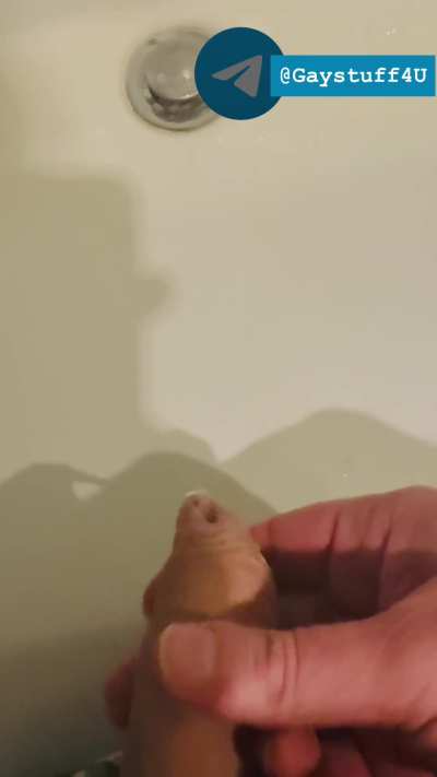 Soft & uncut piss 👅