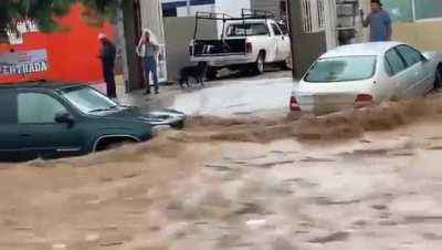 A flood took place yesterday in Nogales, Son, Mexico