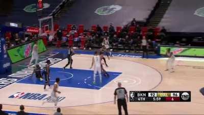 [Highlight] Doncic makes a ridiculous pass to Finney-Smith, who knocks down the three