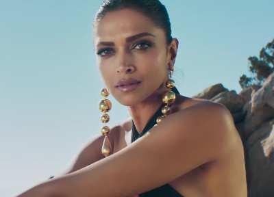 Deepika Padukone monokini shots in Fighter song (HD 60fps)