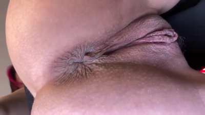 I only date men who eat ass