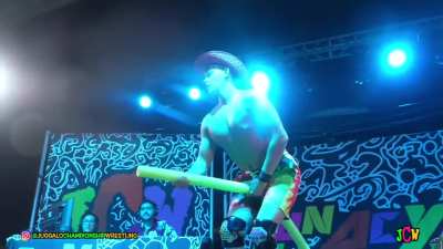 Kerry Morton jerks his noodle