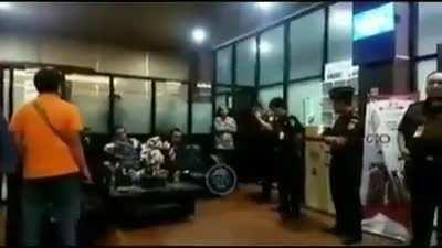 Nikita Mirzani having a mental breakdown saat ditahan kejaksaan