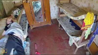 Sleeping on a bunk bed without railing