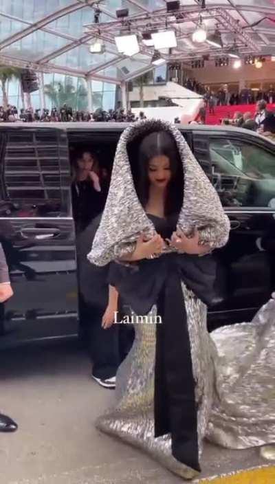 Her eyes when she looks up 😍