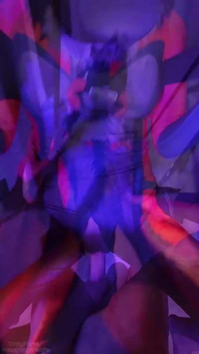 Swing into the foxy, yeah? 🦊 @SassyOnMane [M/F]