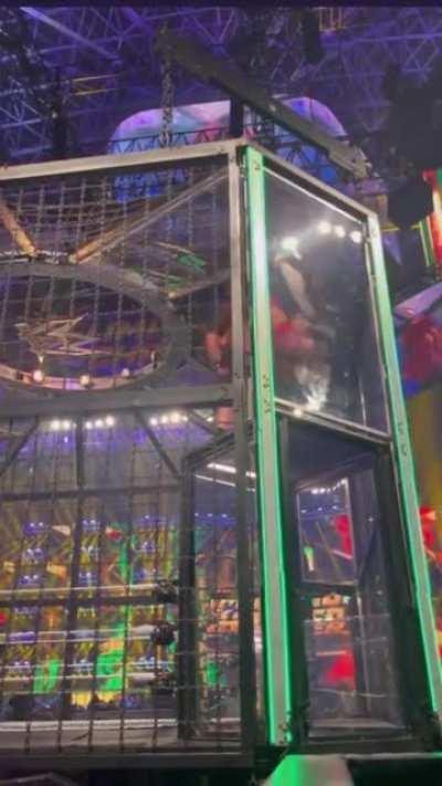 [Elimination Chamber Spoilers] Crowd angle of big move