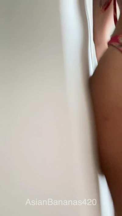 My booty is knocking at your door 😏