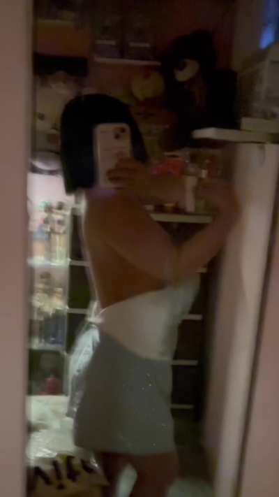 Can you help me with my zipper?