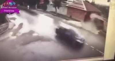 Girlfriend: My parents aren't home