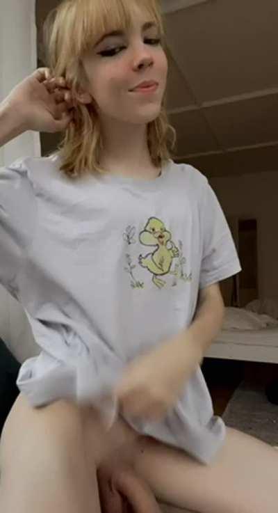 what did u lay ur eyes on first? ;3