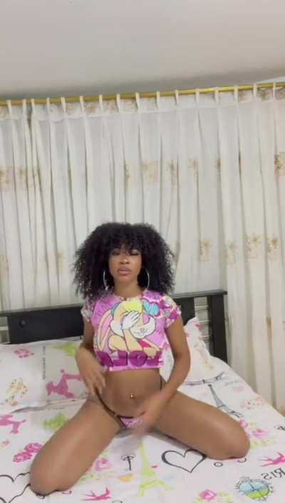 just wondered if older men likes my little twerk