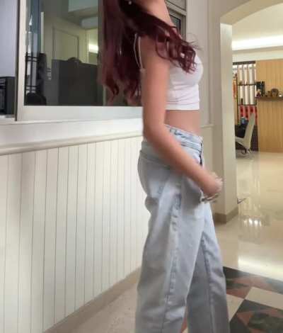 Friend on Insta showing off her tight tummy 