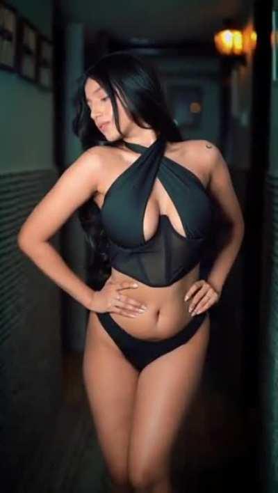 Miss Moon IS SUCH A TEASE ( btw 18+ discord Link In Comments )