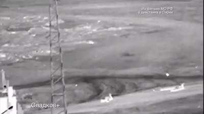 Remote-controlled Russian Uran-9 taking out hordes of Syrian rebels