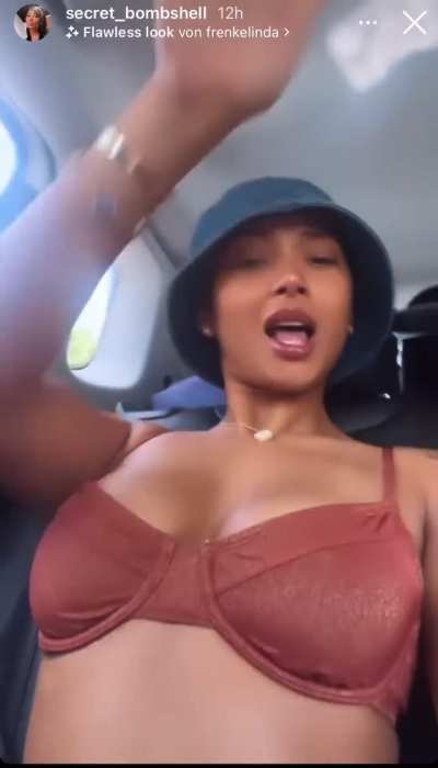 Her bestfriend (secretbombshell) deserves some attention too 😩