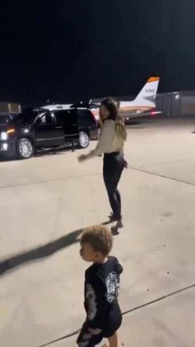 Onyx already rockin chrome hearts and flyin PJs 😭