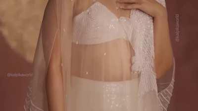 Kareena Kapoor thick and meaty broad armpits for our pleasure