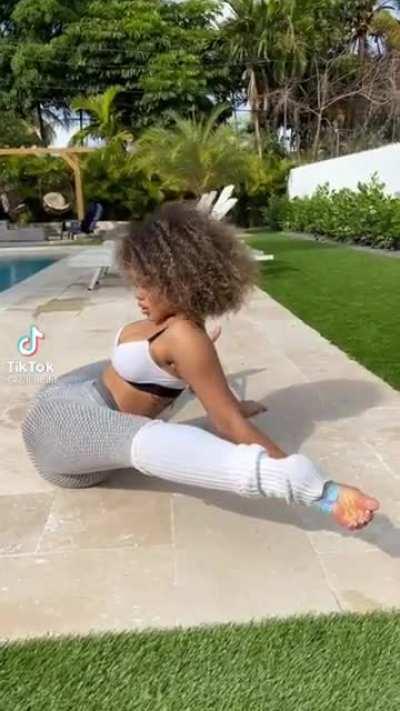 rachelfit_ mix my favorite contortionist