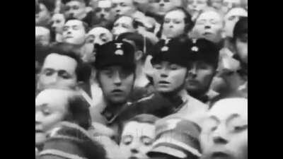 Waffen SS ve Wehrmacht tarafından sık&ccedil;a s&ouml;ylenilen Alman Askeri Marşı Sieg Heil Viktoria ( &ccedil;eviri bana ait ,k&ouml;t&uuml; olmuş olabilir kusura bakmayın)