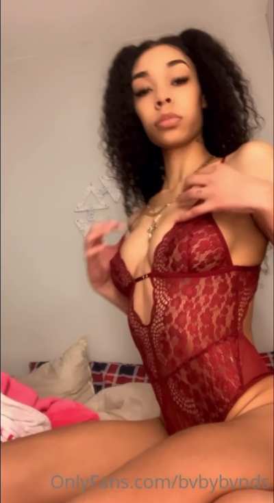 1 word about my lingerie ?