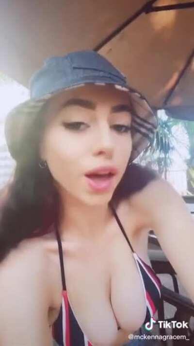 That top fits her well