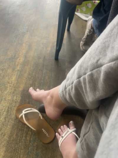 flip flop tease while eating