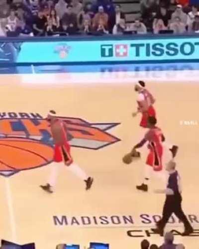 Synchronised basketball