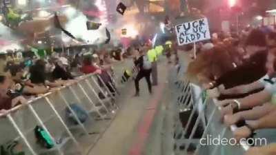 Je pensais pas que ça pouvait brasser comme ça un spectacle de Gregory Charles...