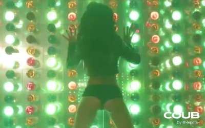 Скоро пятница, не грустите ;)